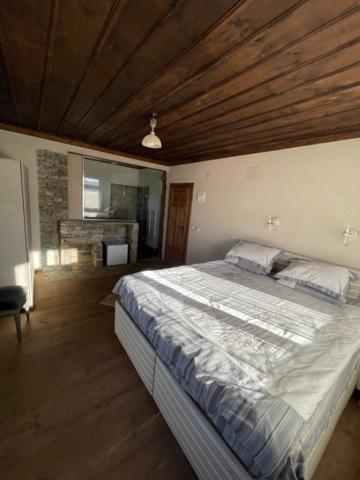 Leshten Guest Homes エクステリア 写真