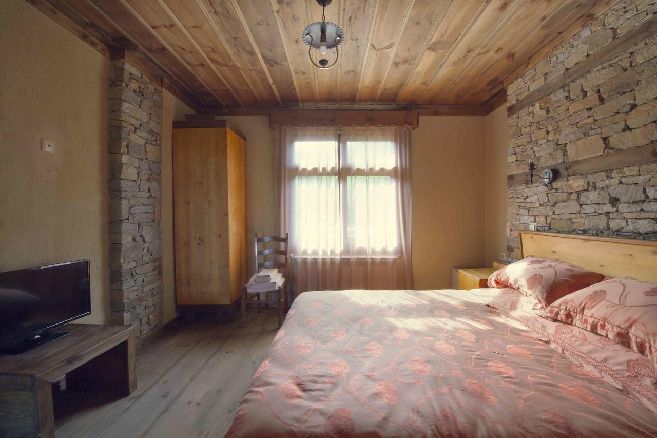 Leshten Guest Homes エクステリア 写真