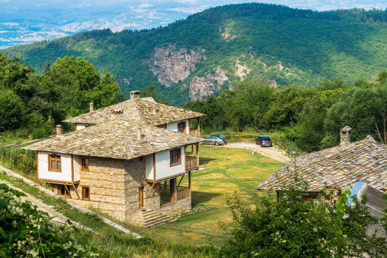 Leshten Guest Homes エクステリア 写真